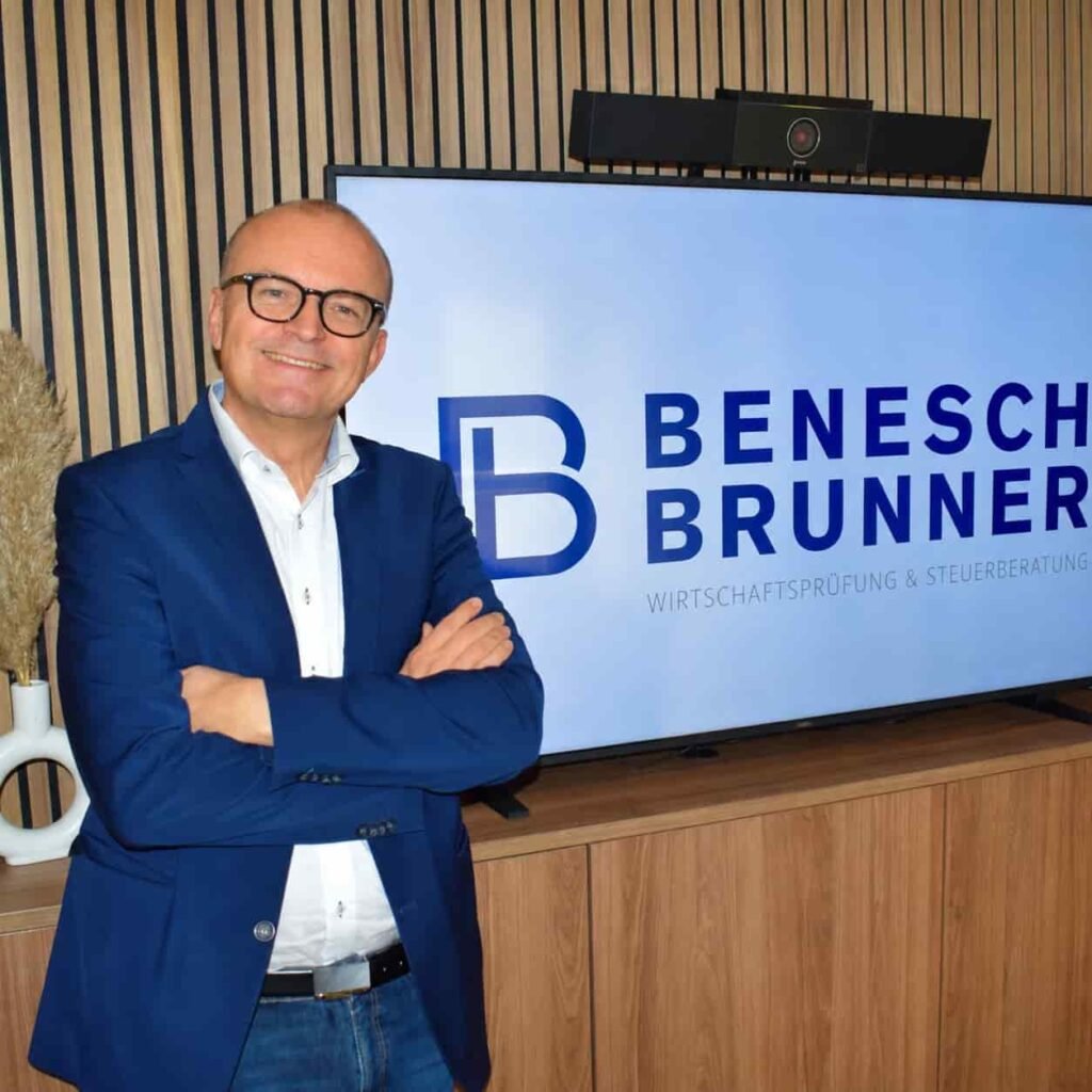 Portrait von Mag. PhDr. Gernot Benesch, PMBA, Steuerberater und Wirtschaftsprüfer sowie Geschäftsführer der Benesch & Brunner Wirtschaftsprüfung & Steuerberatung GmbH & Co KG in Krems an der Donau.